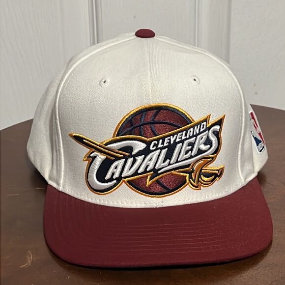 🔥🏀 CLEVELAND CAVALIERS NBA Mitchell & Ness Snapback Hat - NEW never Worn 🏀🔥 - Picture 2 of 9